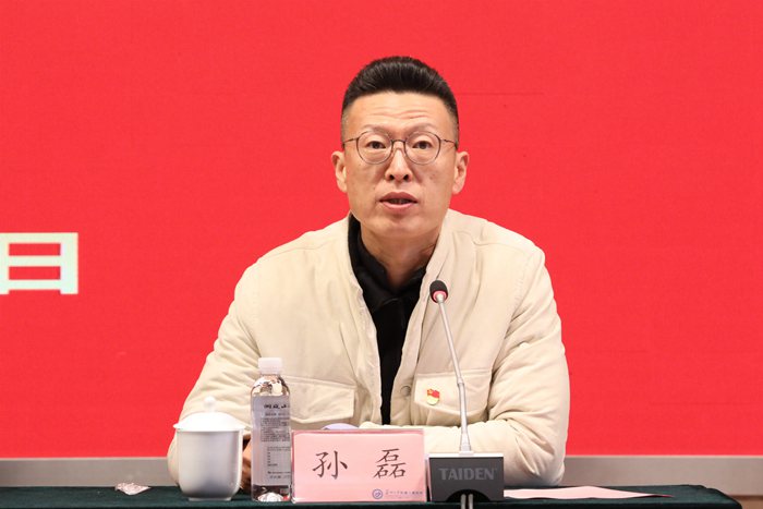 孙磊_副本.jpg